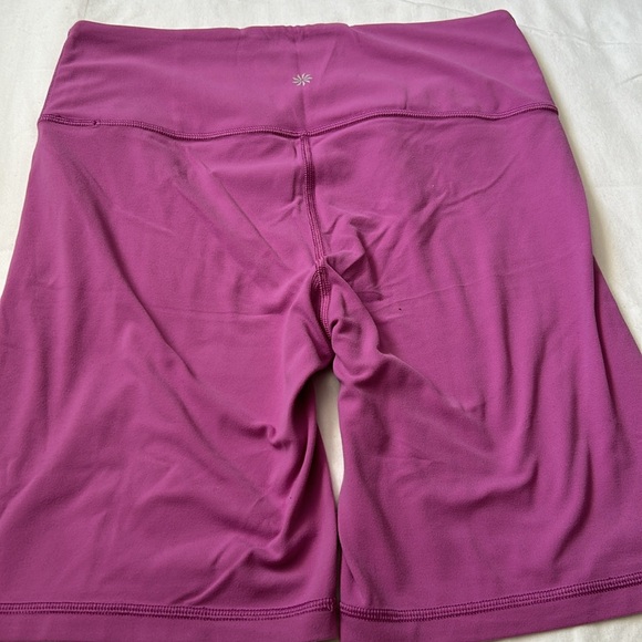 Athleta brand yoga or stretch Shorts. Purple size M - Picture 2 of 5
